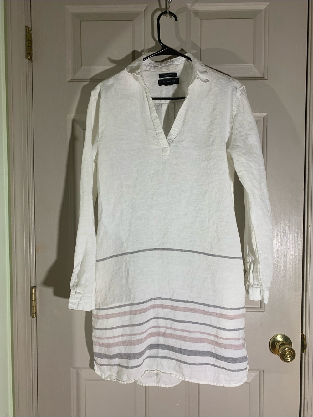 Tahari White Linen Tunic coverup with Black Labels pockets